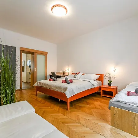 Vodna 6 Center 2 Samostatne Spalne Košice