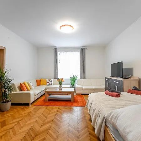 Vodna 6 Center 2 Samostatne Spalne * Košice